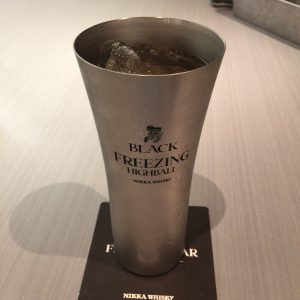 blacknikka-freezing-highball-side